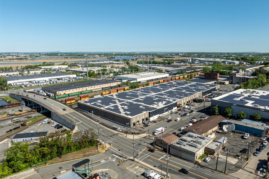 More Photos Of 7001 Anpesil Dr, North Bergen Warehouse For Lease