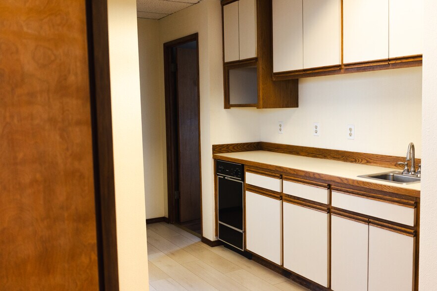 More Photos Of 17825 59th Ave NE, Arlington Flex For Lease