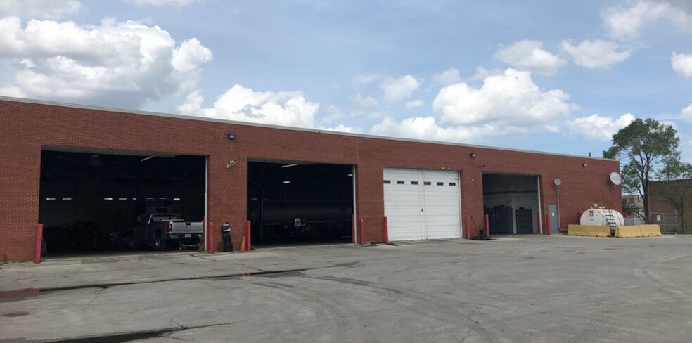 Primary Photo Of 5041 W Pershing Rd, Stickney Truck Terminal For Lease