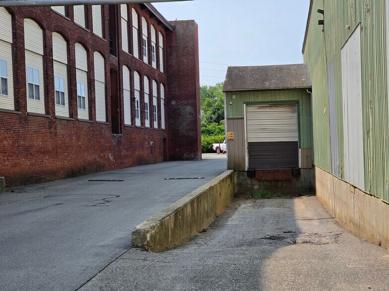 More Photos Of 160-168 Stevens St, Fall River Warehouse For Lease