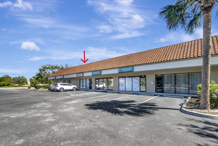 More Photos Of 7204 Massachusetts Ave, New Port Richey Unknown For Lease