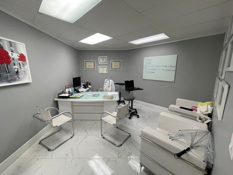 More Photos Of 1400 NE Miami Gardens Dr, Miami Medical For Lease