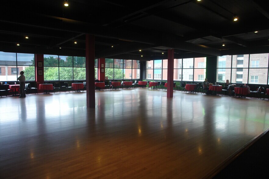 More Photos Of 500-502 N Capitol Ave, Indianapolis Loft Creative Space For Lease