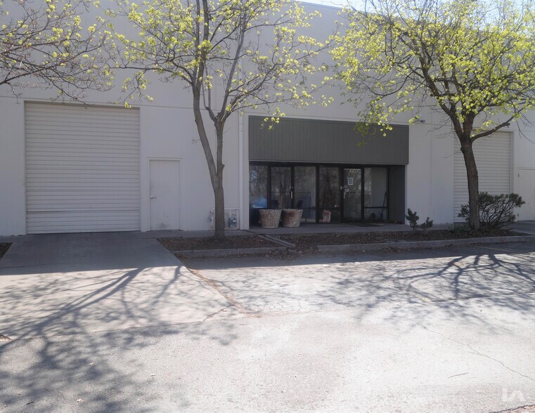 More Photos Of 361-443 Steelhead Way, Boise Warehouse For Lease