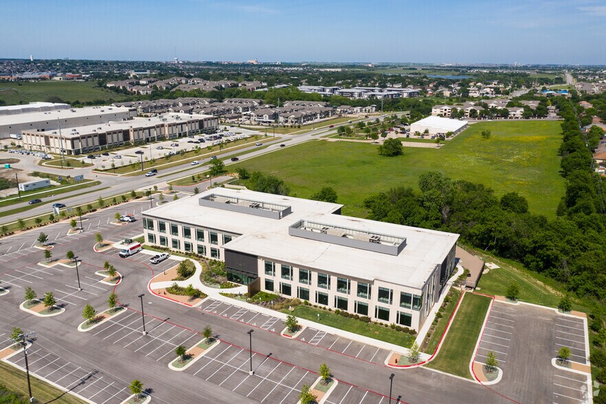 More Photos Of 801 E Old Settlers Blvd, Round Rock Office For Lease