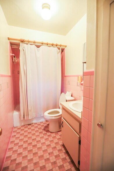 More Photos Of 1234 NW 14th Ave, Gainesville Medical For Lease