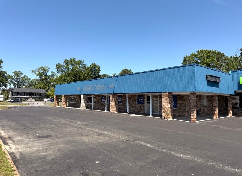 More Photos Of 856-866 W Us-80 Hwy, Pooler Freestanding For Lease