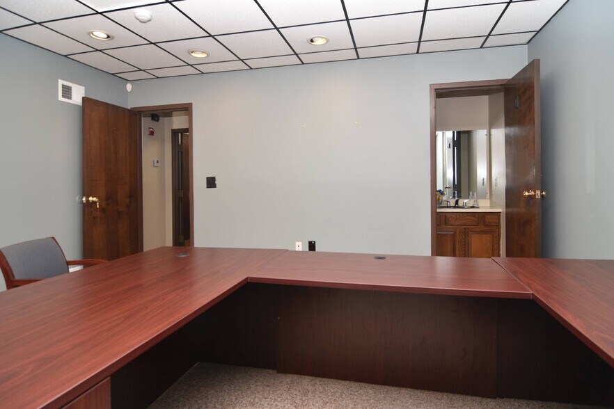 More Photos Of 862 Charles St, Providence Medical For Sale