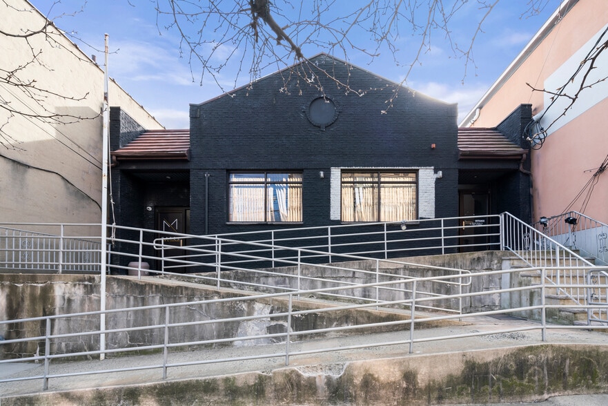 More Photos Of 526 Anderson Ave, Cliffside Park General Retail For Sale