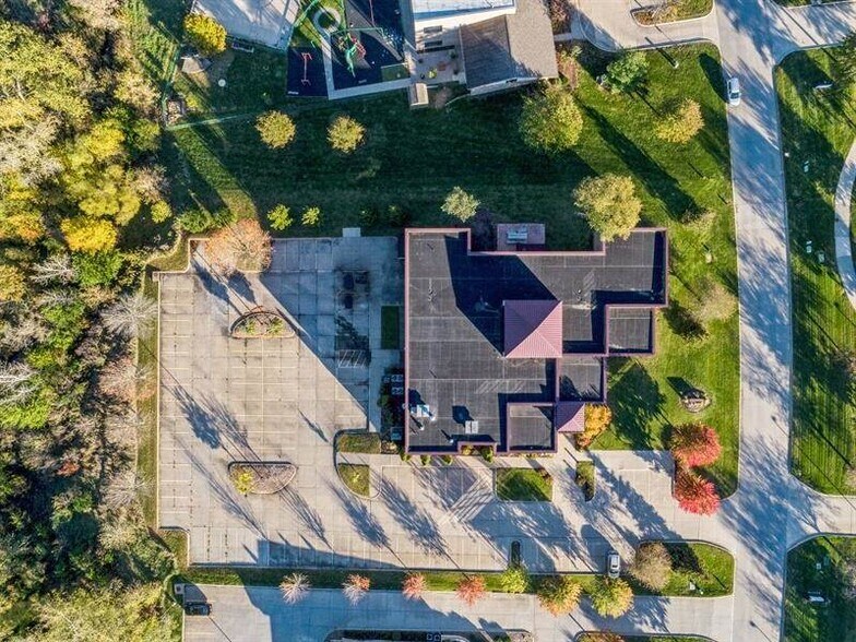 More Photos Of 2834 Northgate Dr, Iowa City Office For Sale