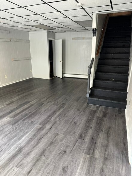 More Photos Of 437 Cavitt Ave, Trafford Office For Lease