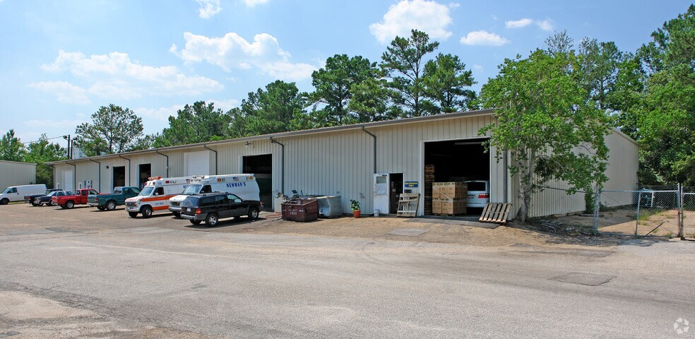 More Photos Of 1166 West Interstate 65 Service Rd S, Mobile Warehouse For Lease