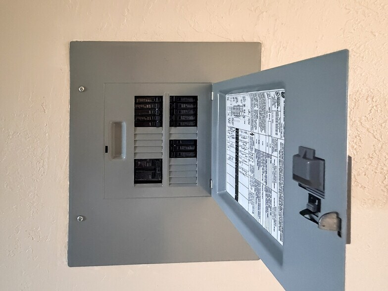 More Photos Of 155 SE 5th Ct, Deerfield Beach Apartments For Sale