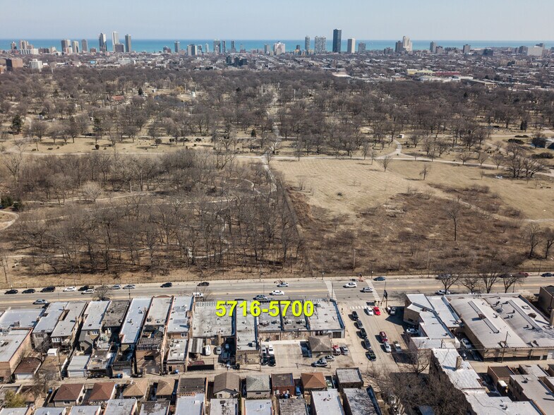 More Photos Of 5700-5716 N Western Ave, Chicago Storefront For Lease