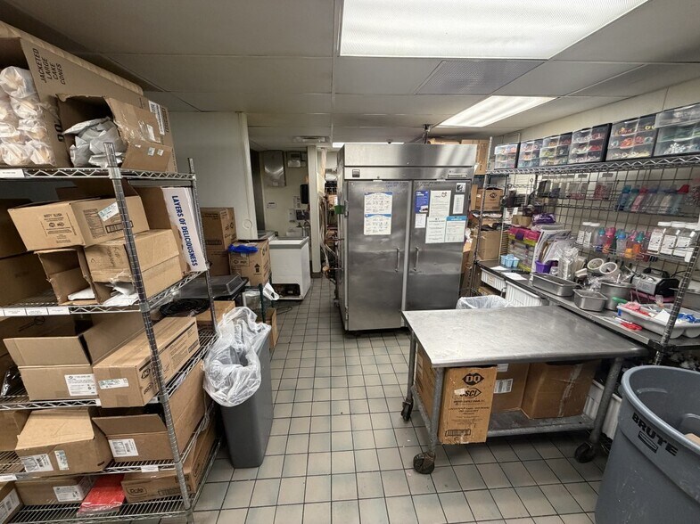 More Photos Of 418 S Ankeny Blvd, Ankeny Restaurant For Sale