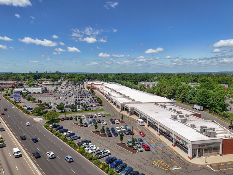 More Photos Of 561 US Highway 1, Edison Unknown For Lease