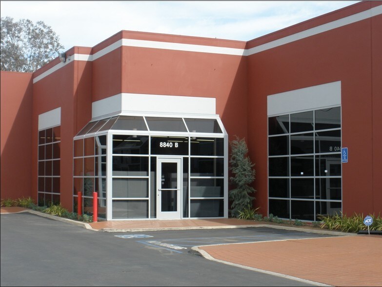 More Photos Of 8830 Miramar Rd, San Diego Showroom For Lease