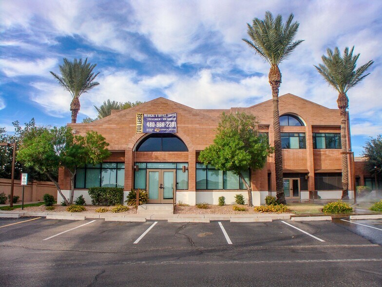 Primary Photo Of 1600 W Chandler Blvd, Chandler Medical For Lease