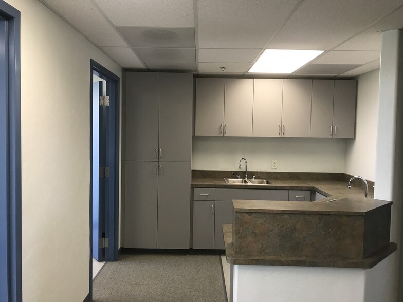 More Photos Of 1310 W St Marys Rd, Tucson Medical For Lease