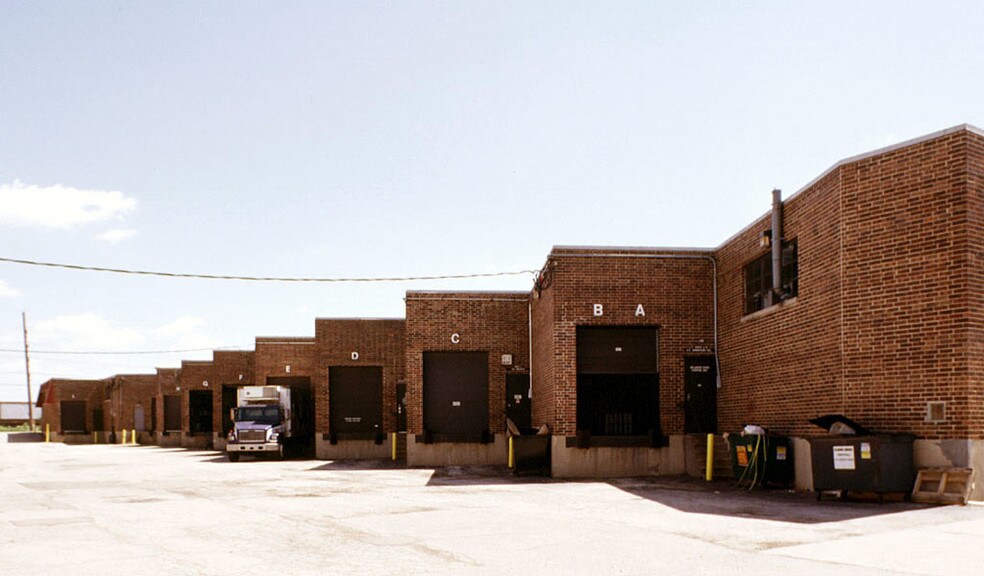 More Photos Of 10915-10929 Franklin Ave, Franklin Park Warehouse For Lease