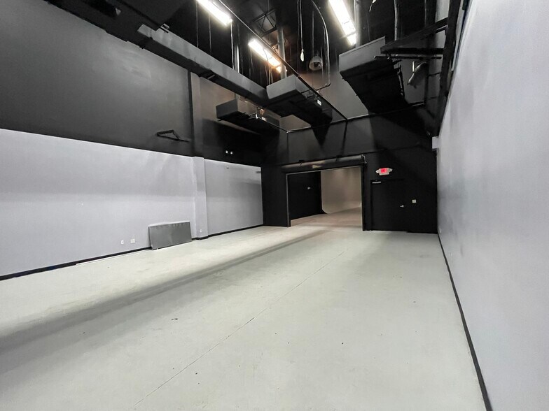 More Photos Of 1700 35th St, Orlando Warehouse For Lease