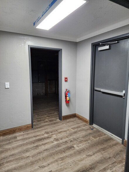 More Photos Of 142-144 N K St, Tulare Restaurant For Sale