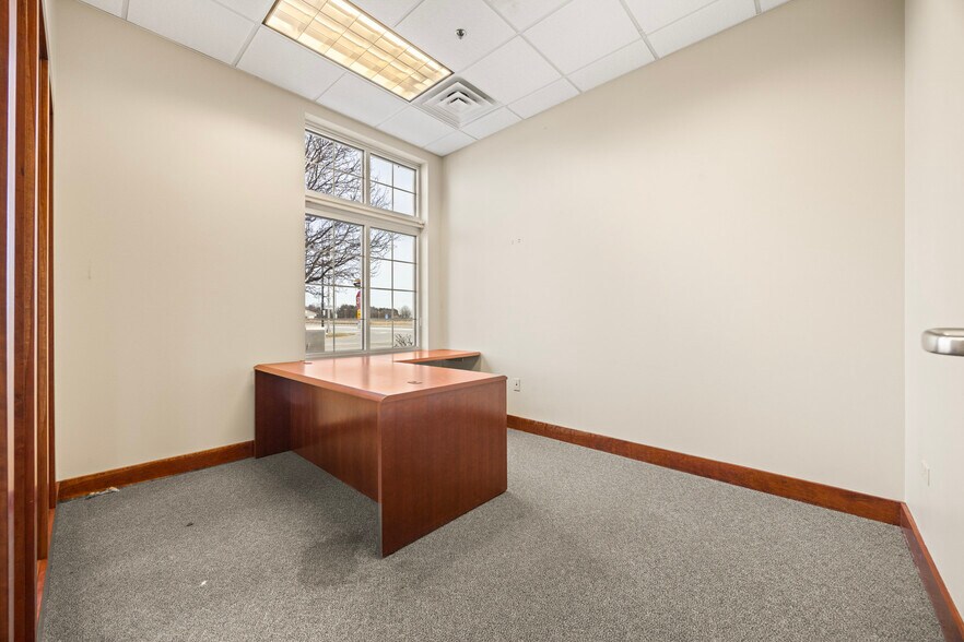 More Photos Of 430 E Mississippi Ave, Elwood Bank For Sale