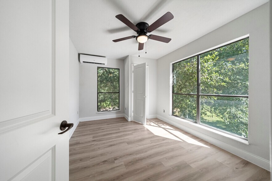 More Photos Of 33203 Buckshot Ln, Magnolia Apartments For Sale