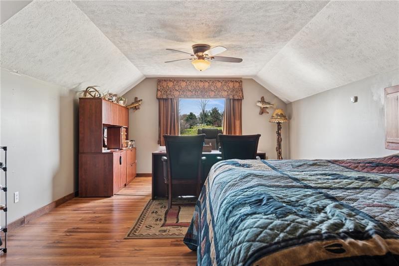 More Photos Of 208 W Mud Pike, Rockwood Office For Sale