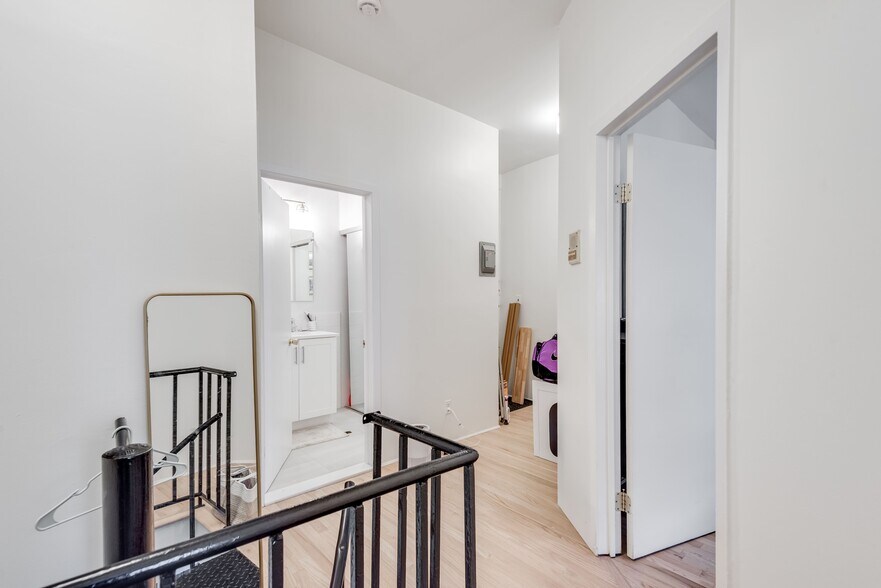 More Photos Of 626 Vanderbilt Ave, Brooklyn Apartments For Sale