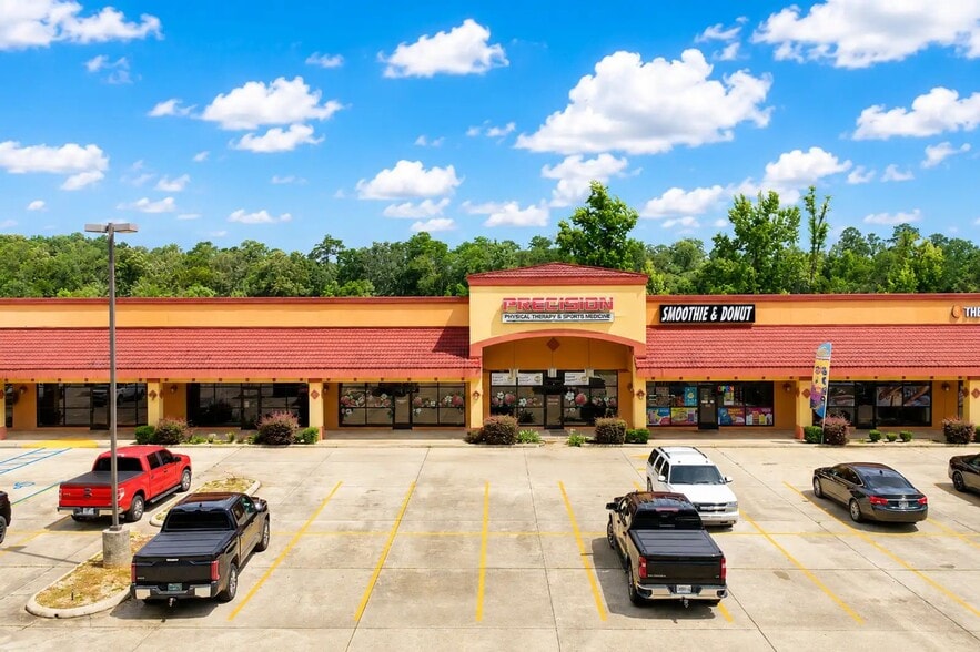 More Photos Of 18539 LA-22, Ponchatoula Storefront Retail Office For Sale