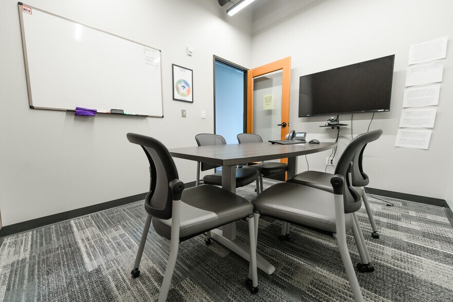 More Photos Of 33 Nichols Pkwy, Hood River Medical For Lease