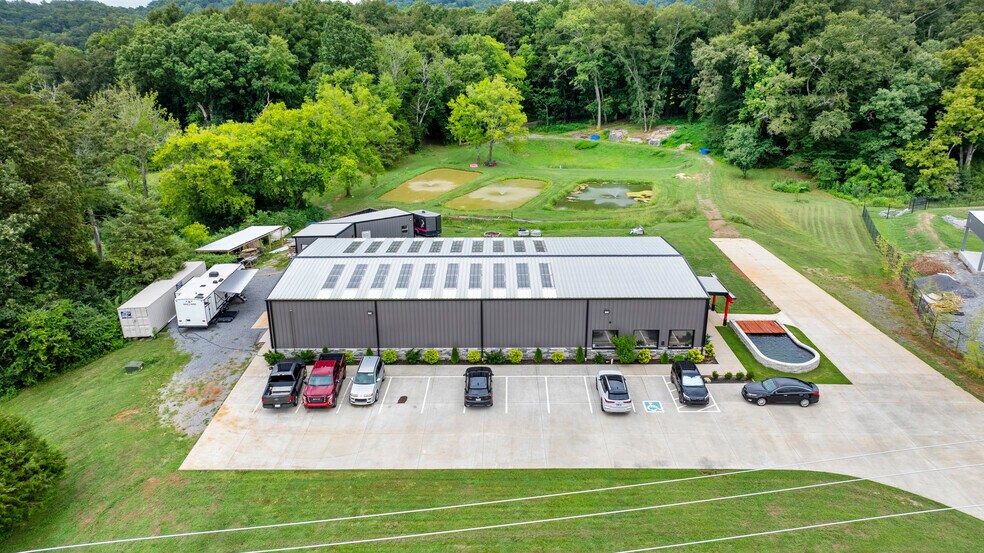 More Photos Of 2253 Boyds Creek Hwy, Sevierville Flex For Sale