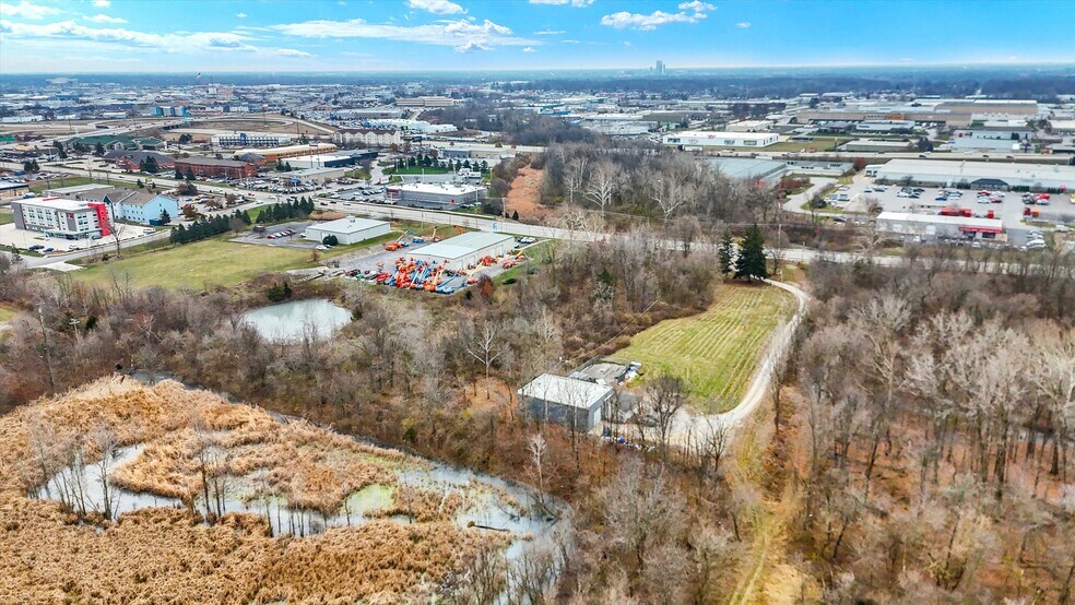 More Photos Of 2210 W Washington Center Rd, Fort Wayne Warehouse For Sale