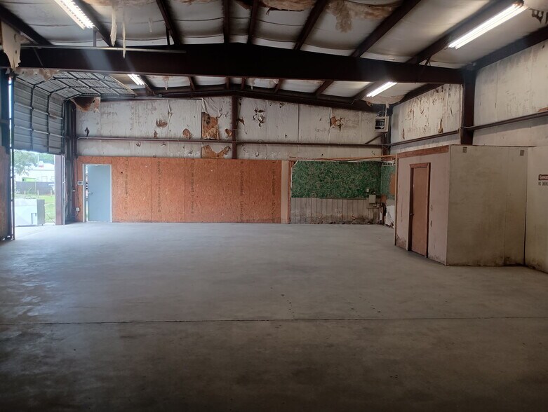 More Photos Of 5933 Carolina Beach rd, Wilmington Industrial For Lease