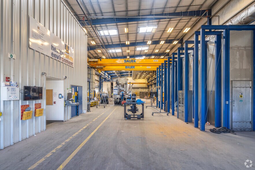 More Photos Of 100 N FM 3083 Rd, Conroe Manufacturing For Lease