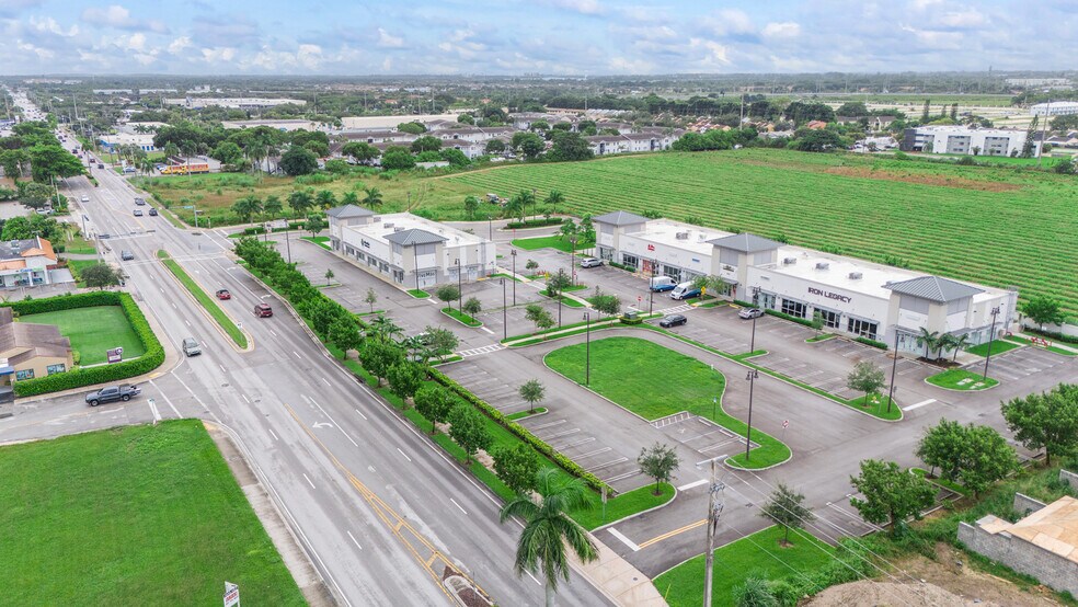 More Photos Of 1400-1420 NE 8th St, Homestead Storefront For Lease