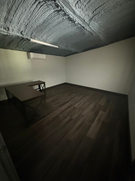 More Photos Of 4235 FM 78, McQueeney Flex For Lease