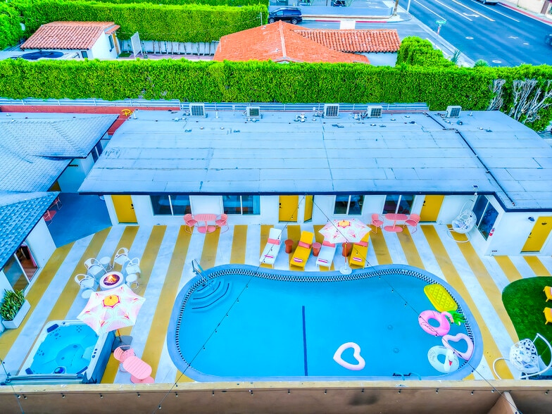 More Photos Of 1339 N Indian Canyon Dr, Palm Springs Hotel For Sale