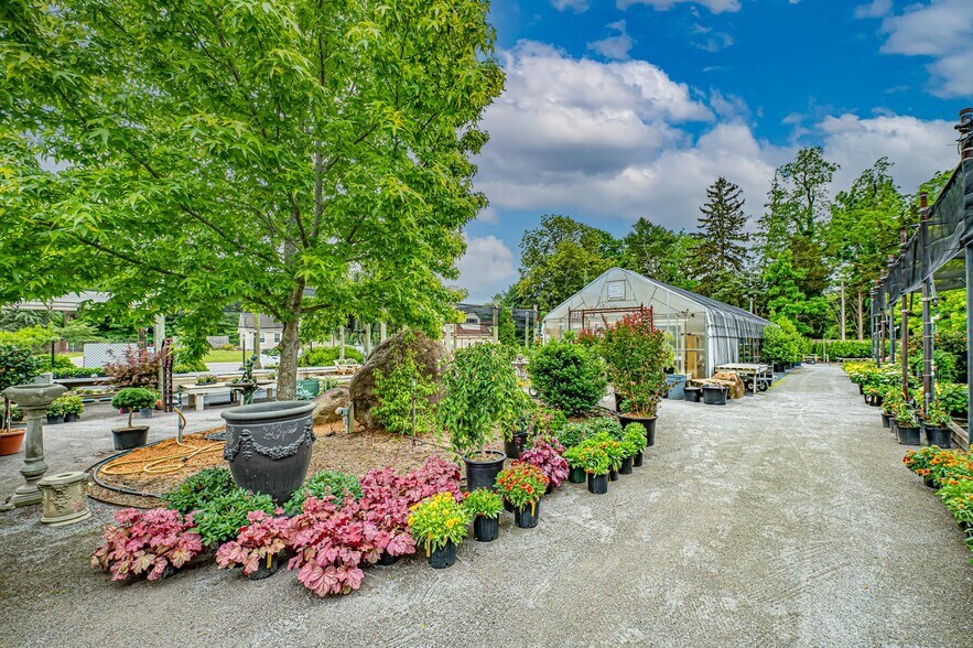 More Photos Of 185 N Country Rd, Mount Sinai Garden Center For Sale