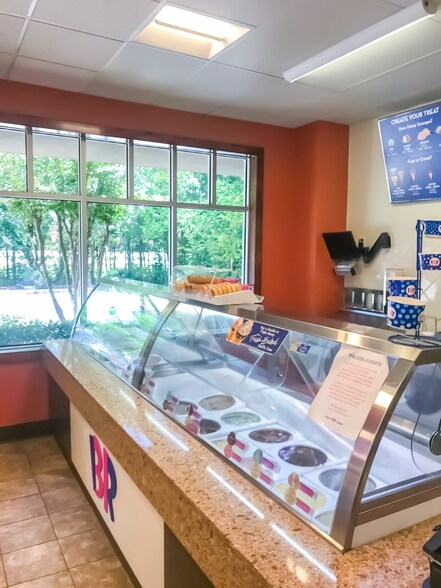 More Photos Of 3085 College Park Dr, The Woodlands Freestanding For Lease