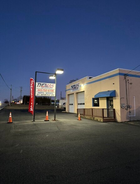 More Photos Of 3326 Forge Hill Rd, Street General Retail For Sale