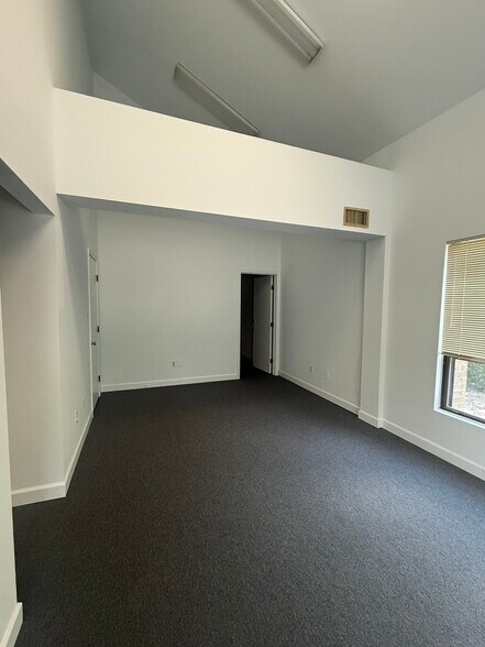 More Photos Of 8569-8573 Sudley Rd, Manassas Medical For Sale