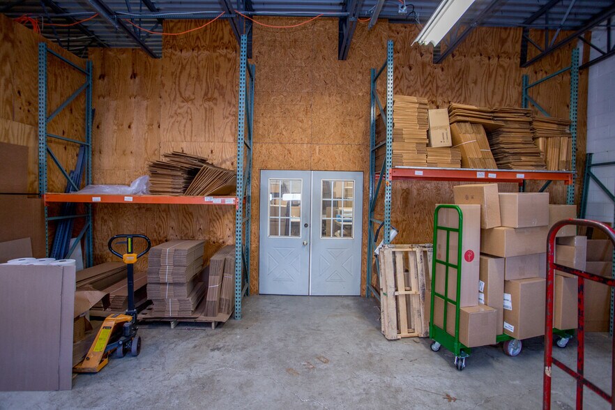 More Photos Of 1806 Deep Run Rd, Pipersville Industrial For Lease