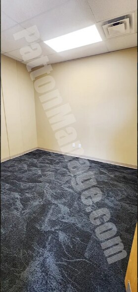 More Photos Of 6001 N US Highway 31, Whiteland General Retail For Sale