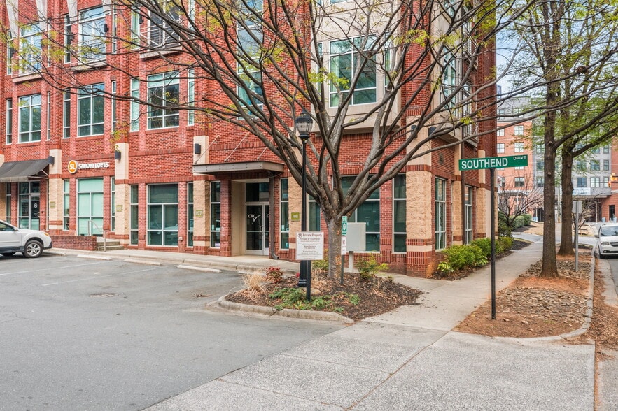 More Photos Of 2115-2135 Southend Dr, Charlotte Apartments For Lease