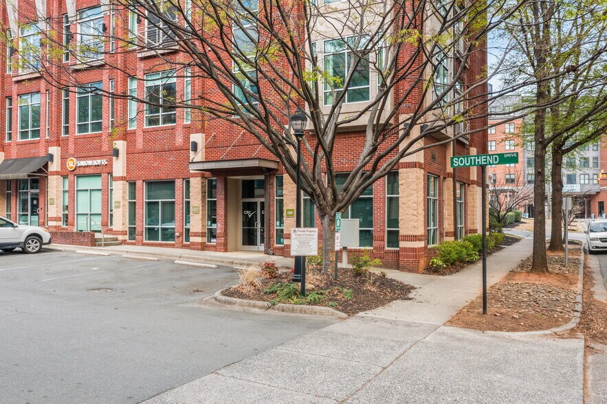 Primary Photo Of 2133 Southend Dr, Charlotte Apartments For Lease