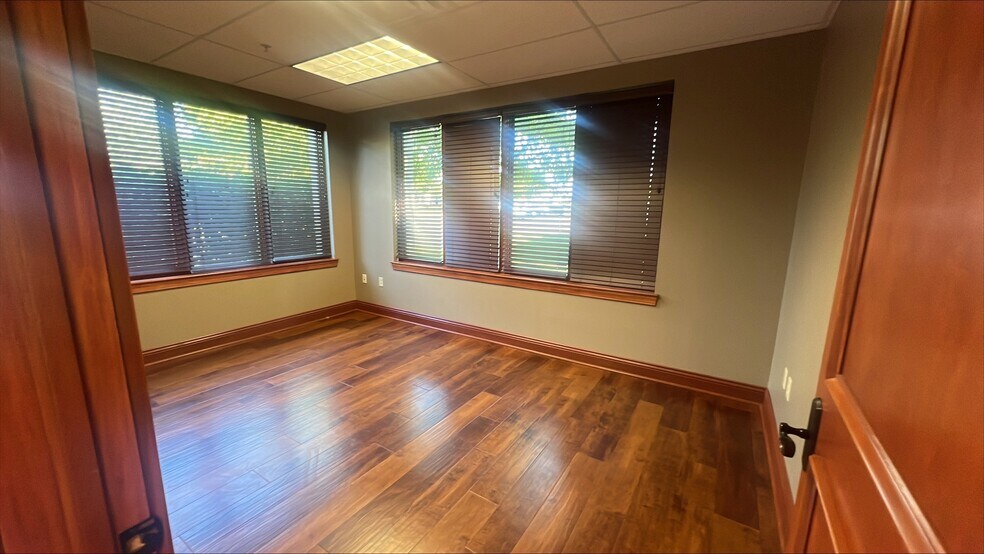 More Photos Of 8600 Transit Rd, East Amherst Medical For Lease