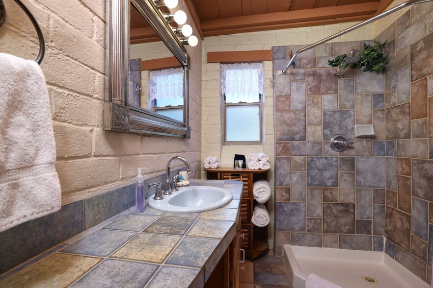 More Photos Of 1401 N Camino Cordon Rd, Tucson Apartments For Sale