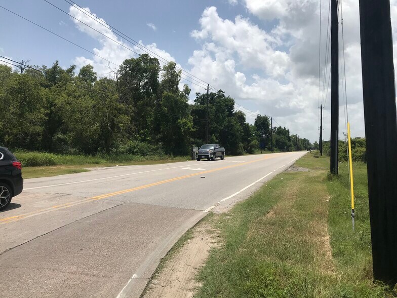 More Photos Of 117 W Archer Rd, Baytown Land For Sale